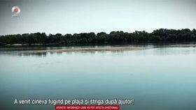 VIDEO Tragedie pe malul Dunării! Doi părinți înghițiți de ape în timp ce încercau să-și salveze copiii